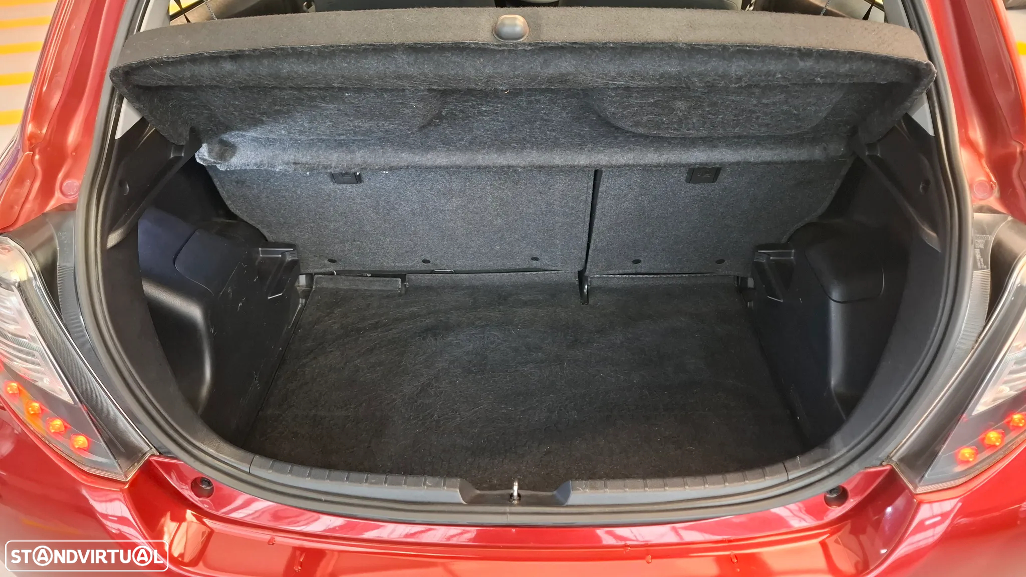 Toyota Yaris 1.4 D-4D Comfort+P.Style - 10
