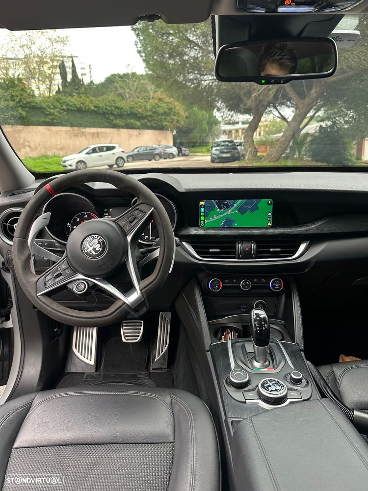 Alfa Romeo Stelvio - 30