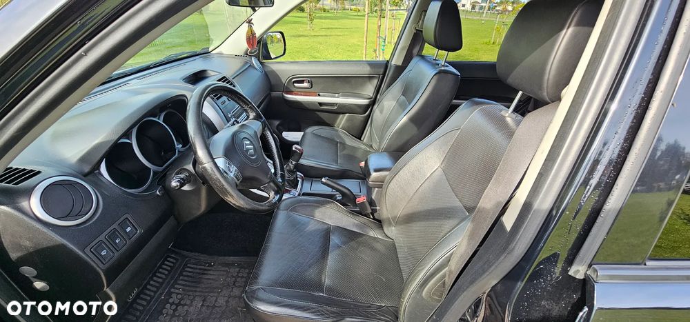 Suzuki Grand Vitara 1.9 DDiS De luxe - 10