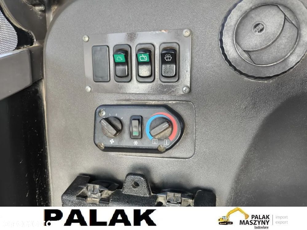 Volvo Walec drogowy  VOLVO SD 115D METAL-GUMA  ,2011 rok - 15