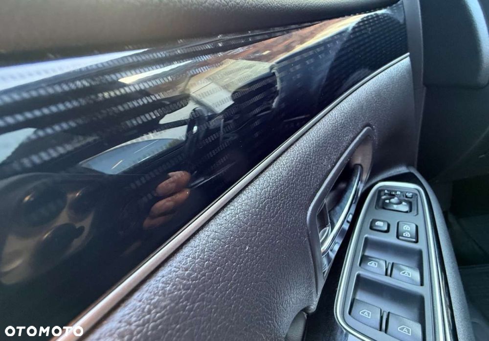 Mitsubishi Outlander - 22