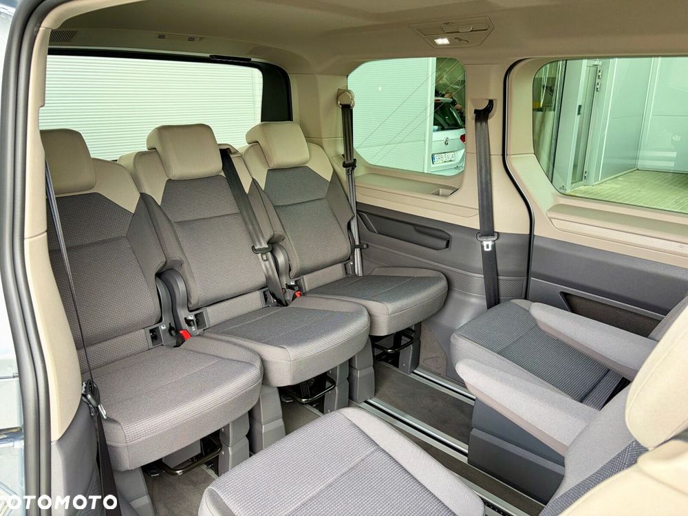 Volkswagen Multivan - 13