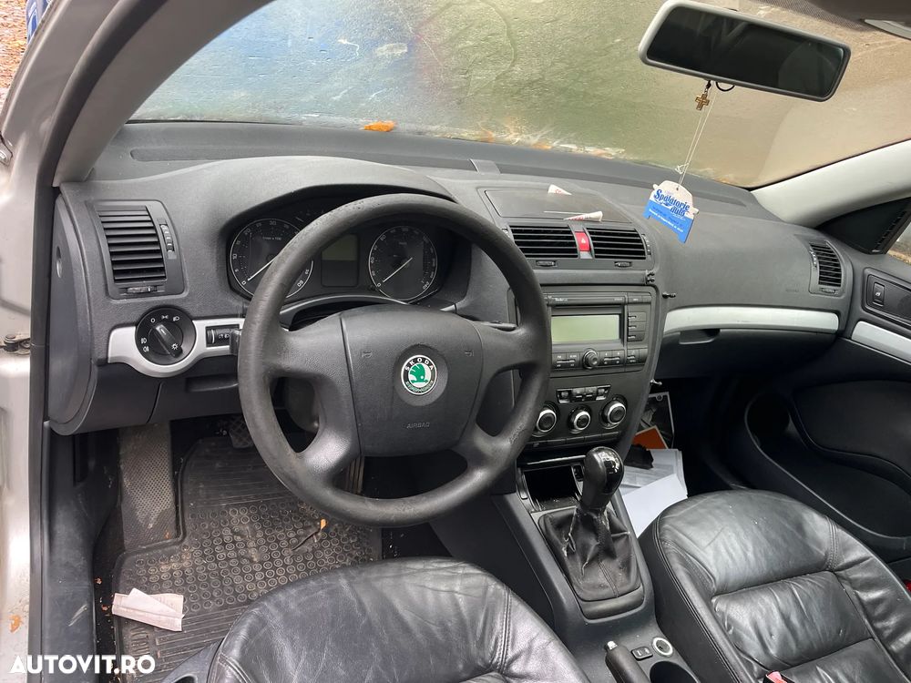 Dezmembrez Skoda Octavia II 2007 gri argintiu 1,9 TDI BJB 77KW - 9