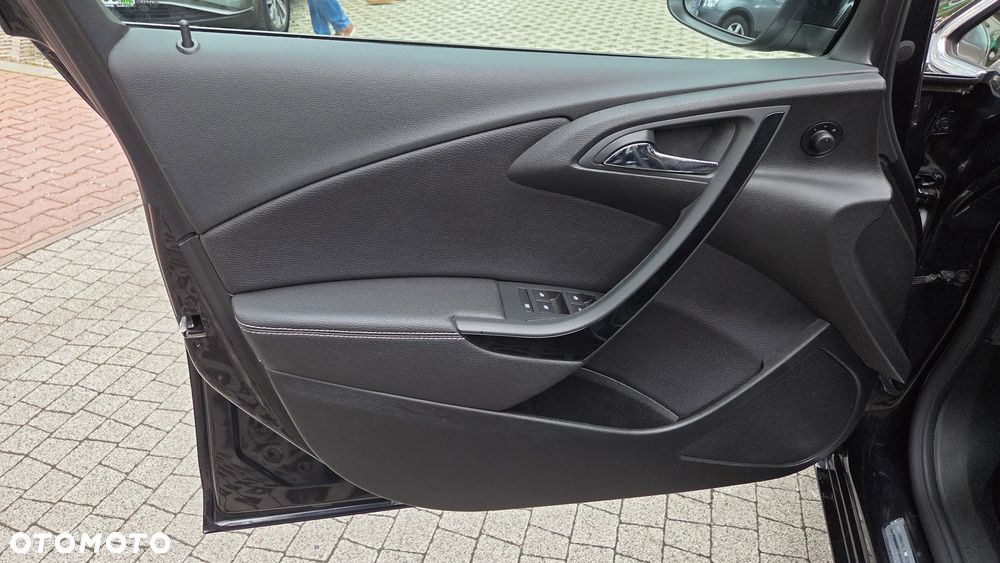 Opel Astra 1.4 Turbo Innovation - 18