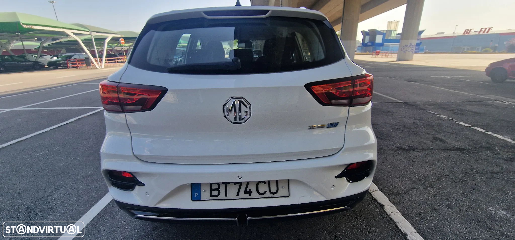 MG ZS EV Standard Luxury - 3