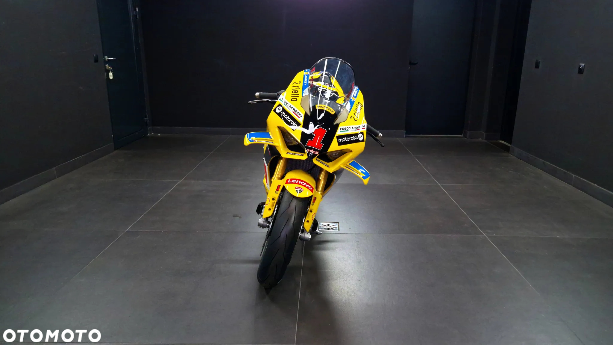 Ducati Panigale V4S - 8