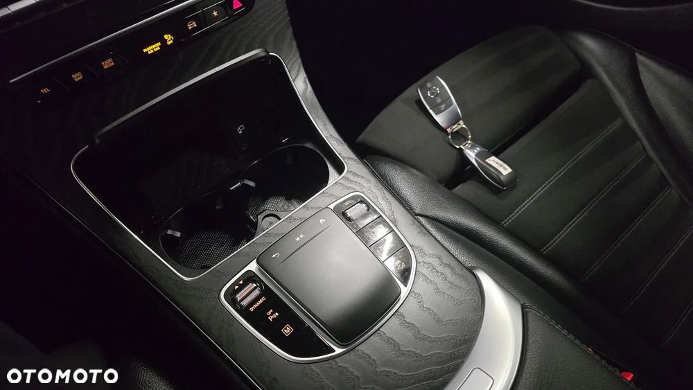 Mercedes-Benz GLC 300 de 4Matic 9G-TRONIC AMG Line Plus - 22