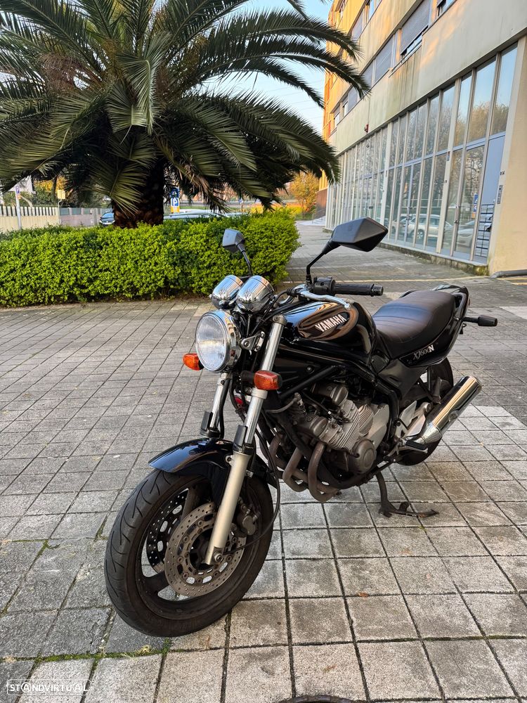 Yamaha XJ Naked - 4