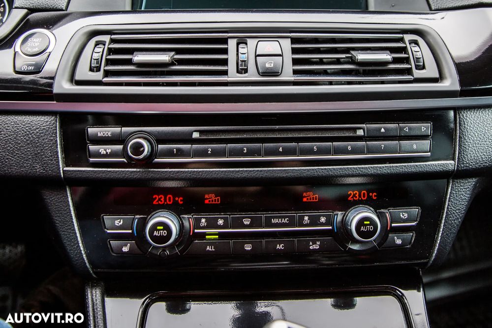 BMW Seria 5 525d xDrive - 27