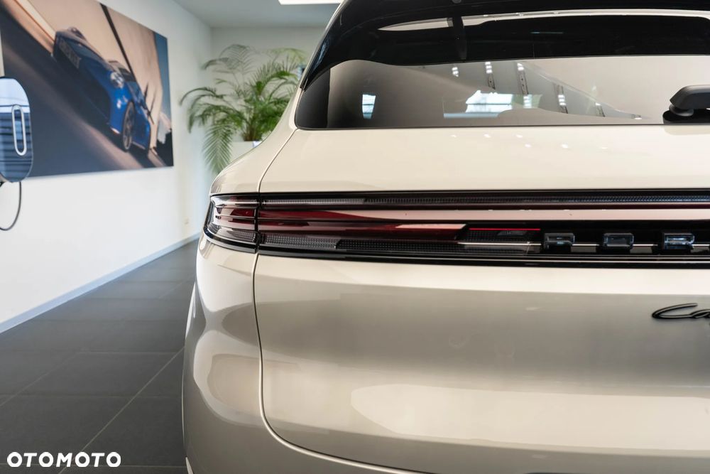 Porsche Cayenne E-Hybrid PHEV Black Edition - 31