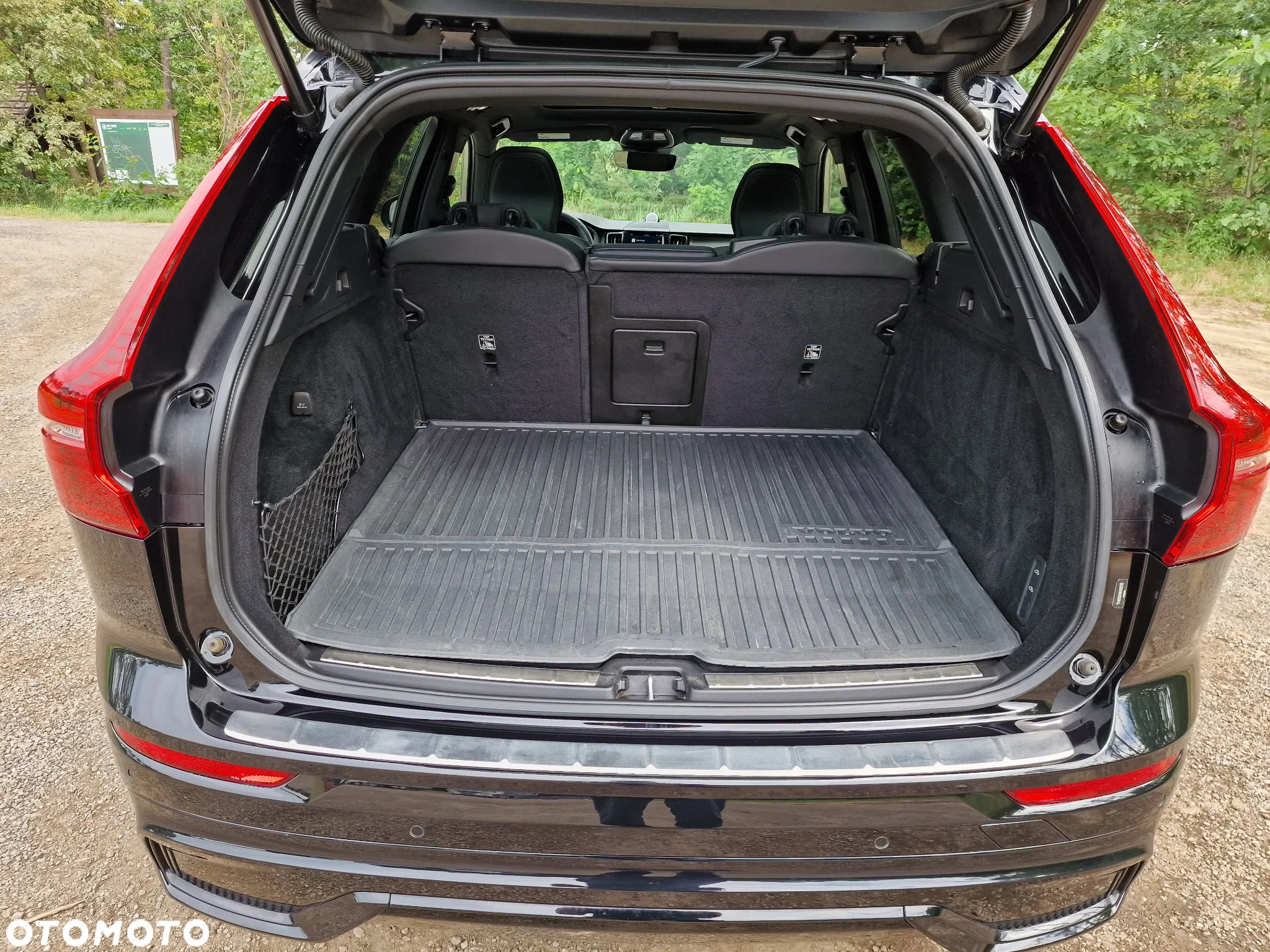 Volvo XC 60 T8 Plug-In Hybrid AWD R-Design - 30