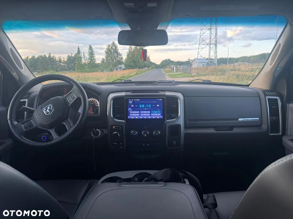 Dodge RAM 1500 5.7 4x4 - 38