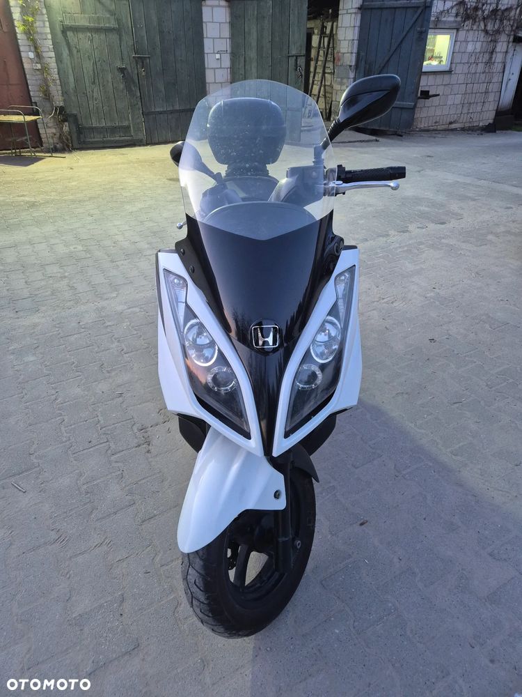 Kymco Downtown - 3