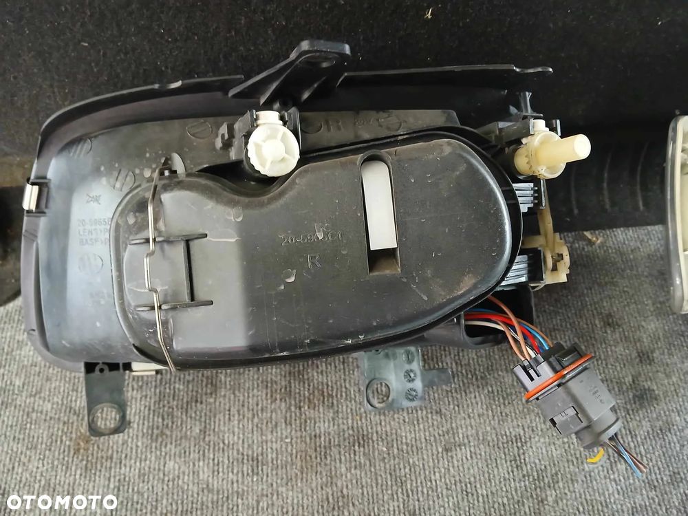 Volkswagen Polo 6N Lift Lampy przednie, lewa, prawa - 6