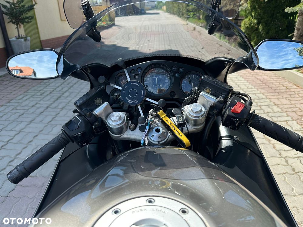 Honda CBR - 9