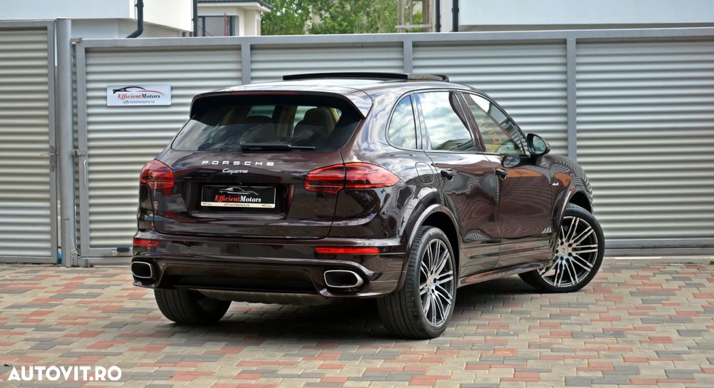 Porsche Cayenne 3.0 L - 14