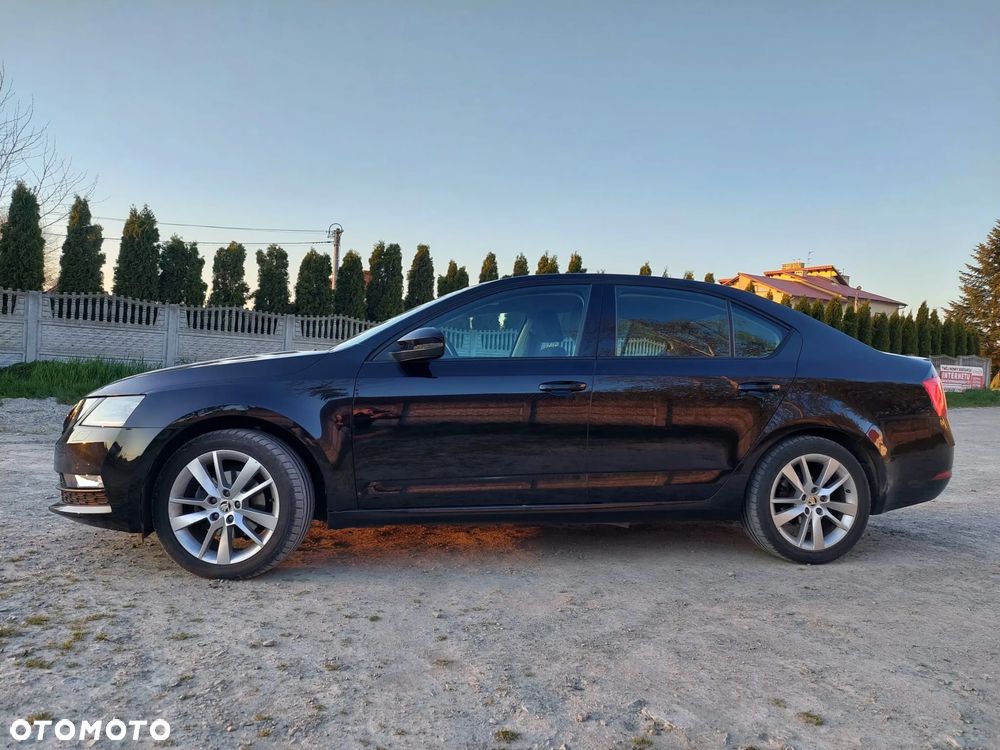 Skoda Octavia 1.5 TSI ACT Style DSG - 6
