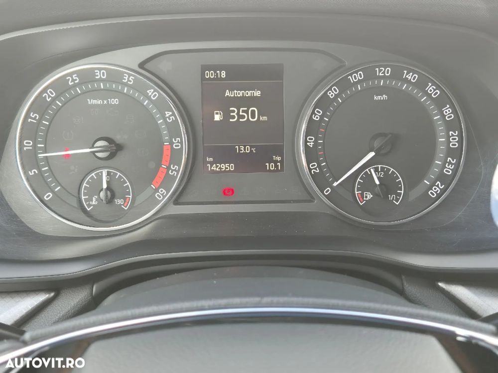 Skoda Octavia Combi 2.0 TDI Ambition - 17