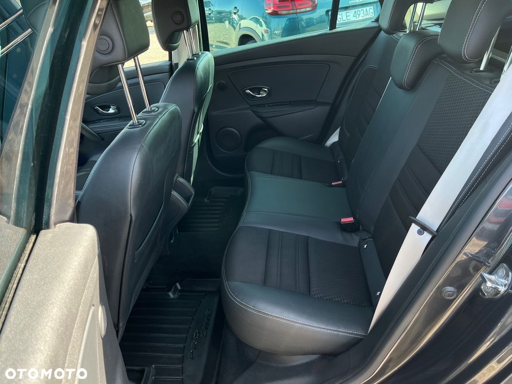 Renault Megane ENERGY TCe 130 BOSE EDITION - 27