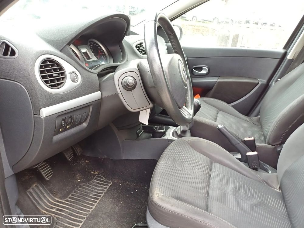 Renault Clio Break 1.2 TCE Dynamique S - 4