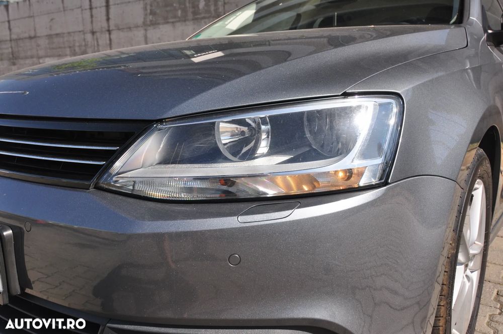 Volkswagen Jetta 1.4 TSI DSG Comfortline - 12