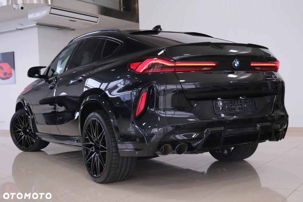 BMW X6M - 16
