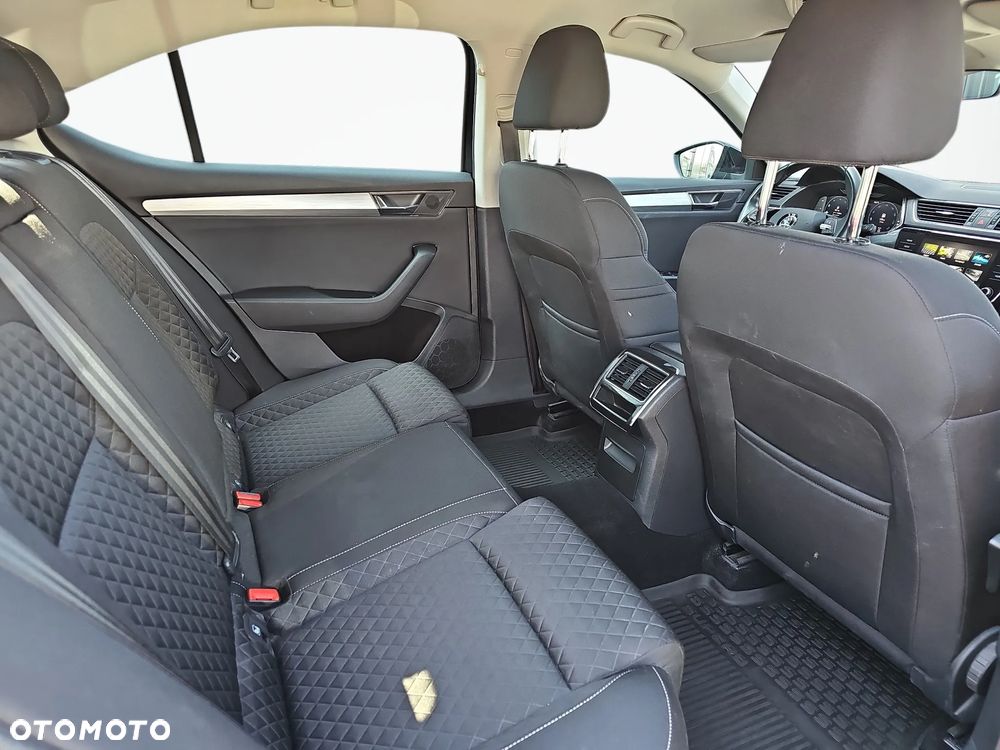 Skoda Superb 2.0 TDI SCR Ambition DSG - 11