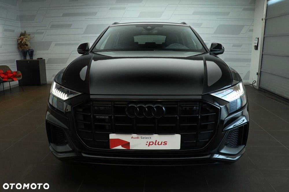 Audi Q8 - 11