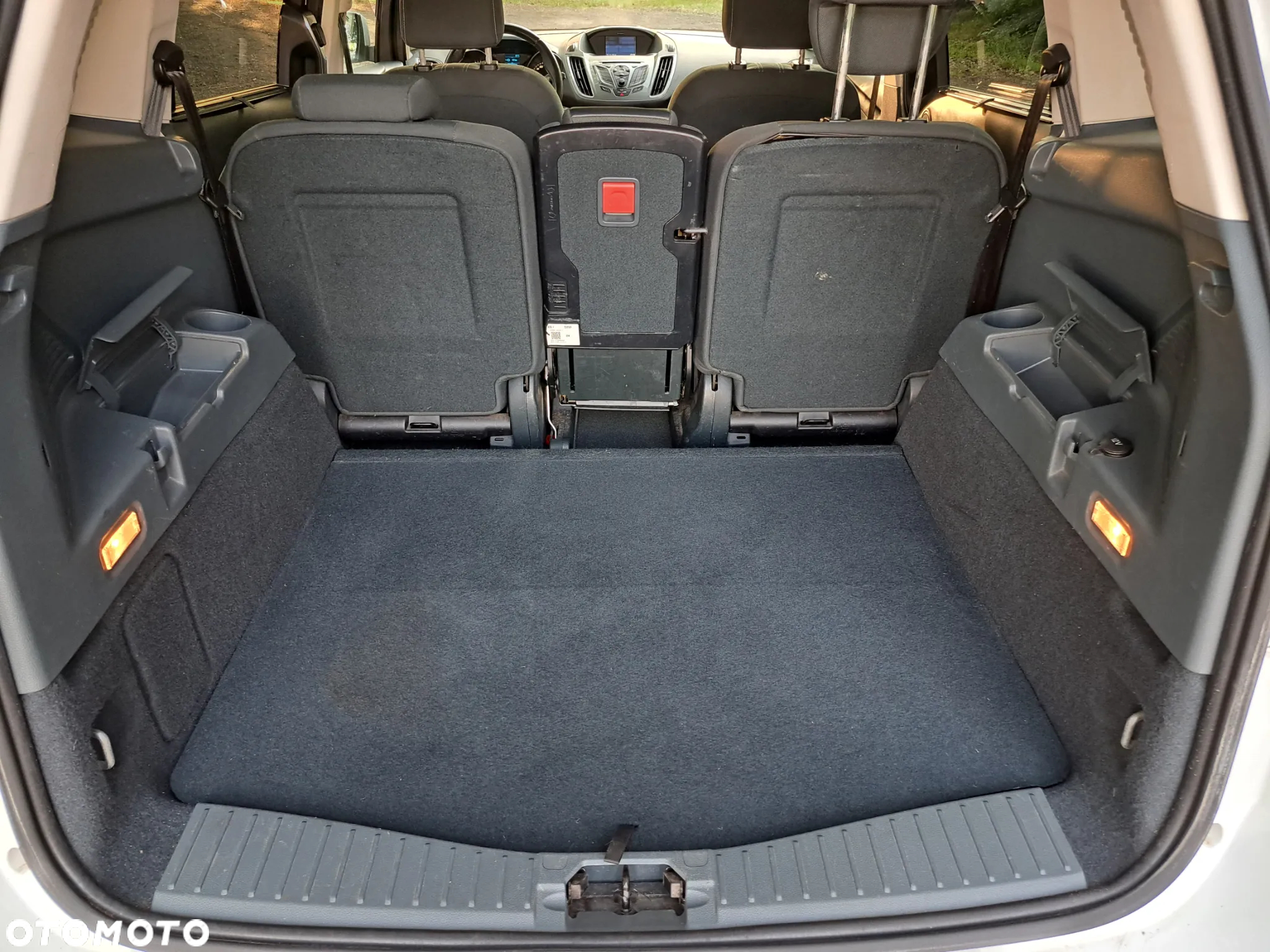 Ford Grand C-MAX 1.6 TDCi Titanium - 24