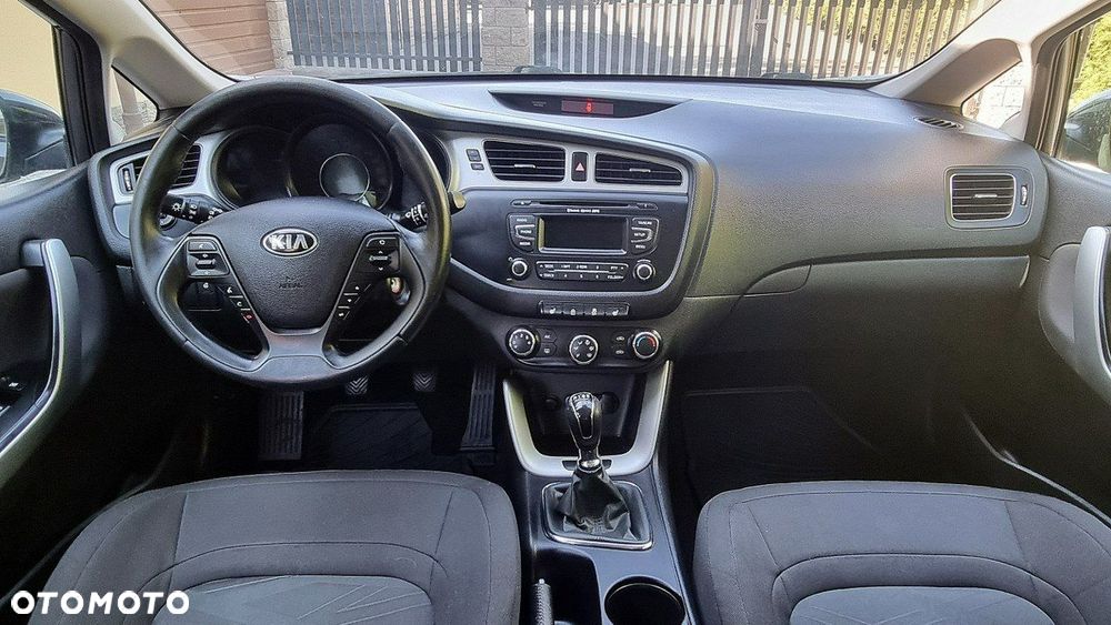Kia Ceed - 13
