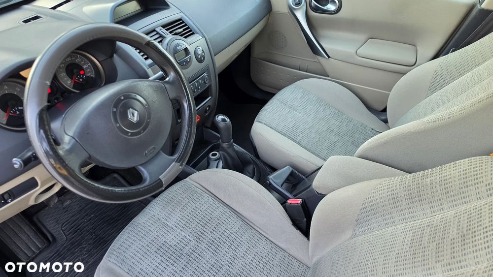 Renault Megane 1.6 16V Confort Expression - 22