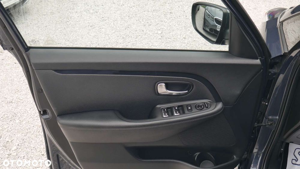 Kia Carens - 15