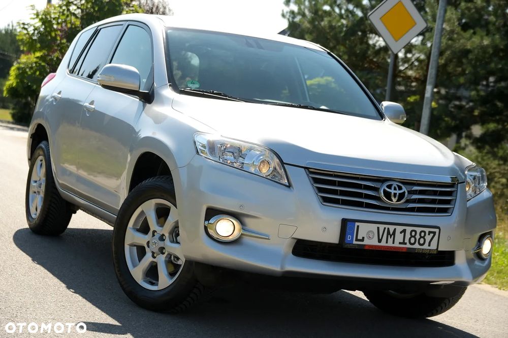 Toyota RAV4 2.0 VVT-i Prestige - 2