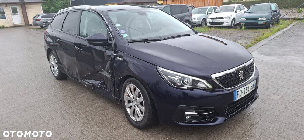 Peugeot 308 PureTech 130 GPF Stop & Start Allure - 2