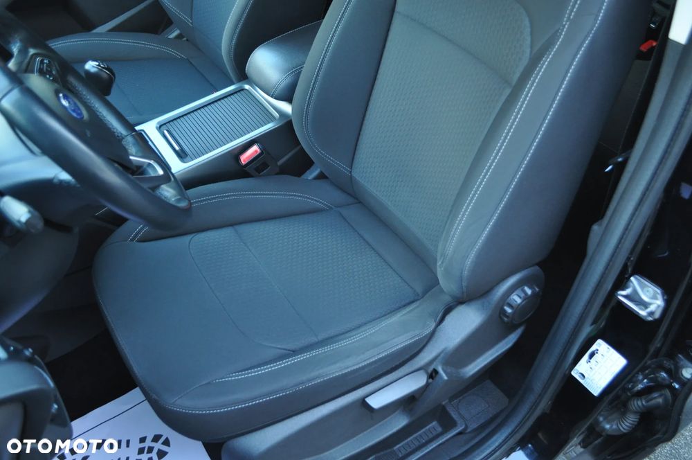 Ford Kuga 2.0 TDCi 4x2 Titanium - 21