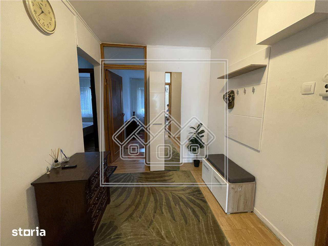 Apartament spatios cu 3 camere, Str. Scoala de Inot — fotografia 3