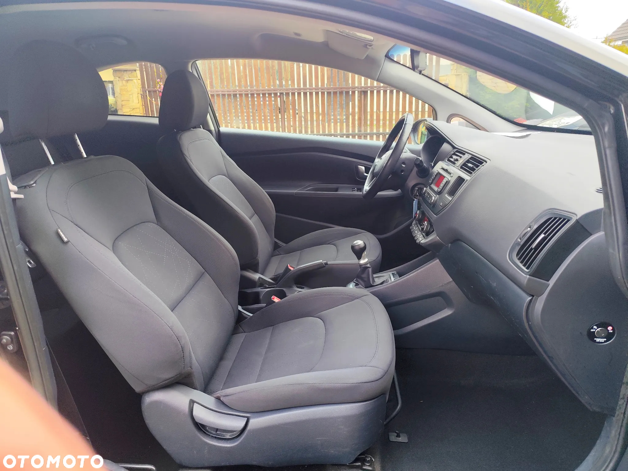 Kia Rio 1.2 Dream Team Edition - 6