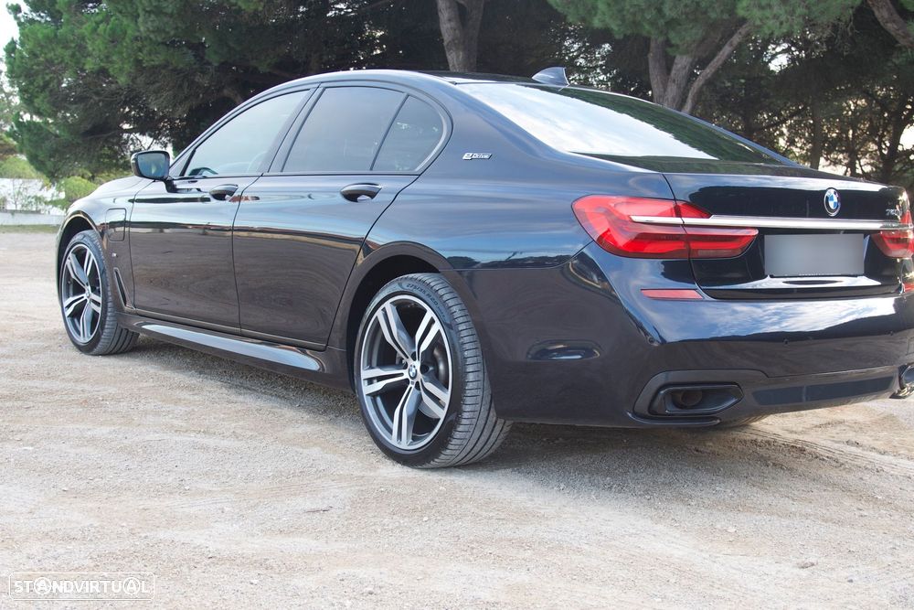 BMW 740 e iPerformance Pack M - 24
