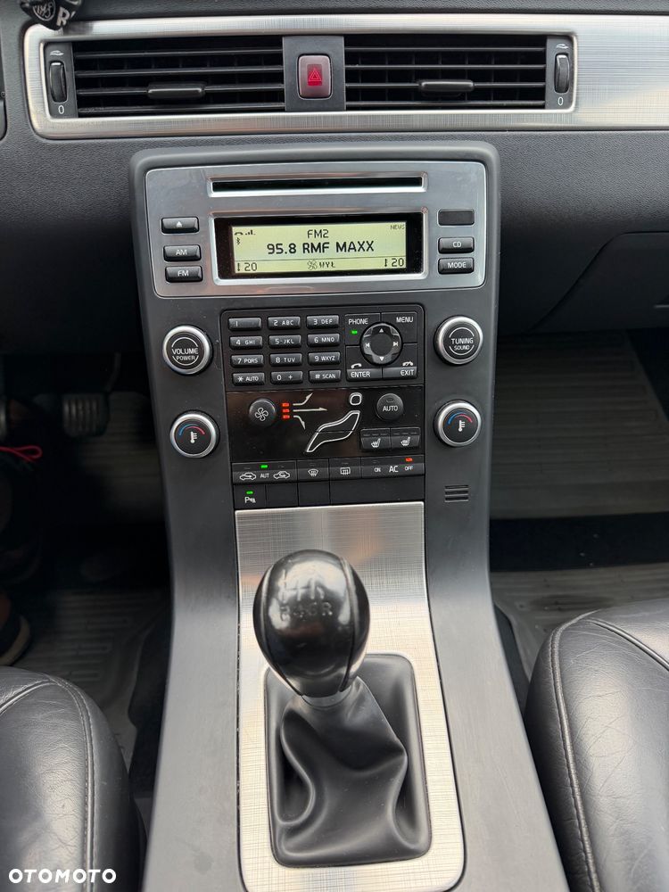 Volvo V70 2.5T Summum - 16