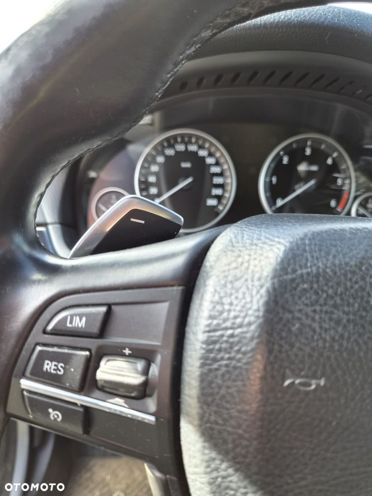 BMW Seria 5 - 32