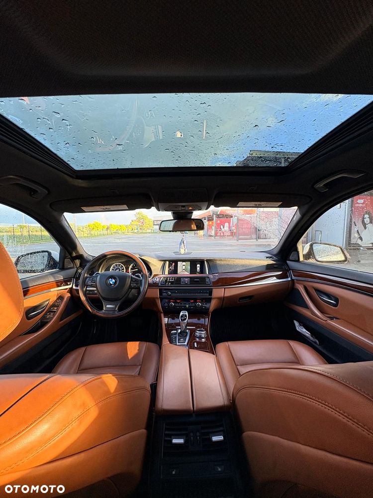 BMW Seria 5 535i xDrive Sport-Aut Luxury Line - 14