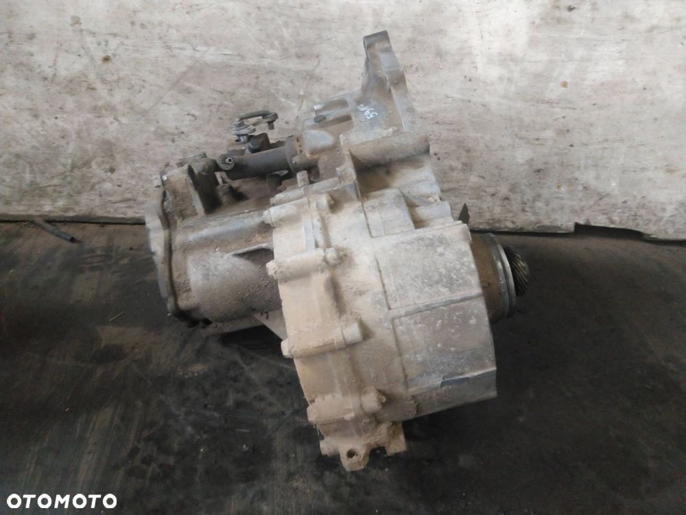 SKRZYNIA BIEGÓW TRANSPORTER T4 VW T4 1.9 TD DQM - 4