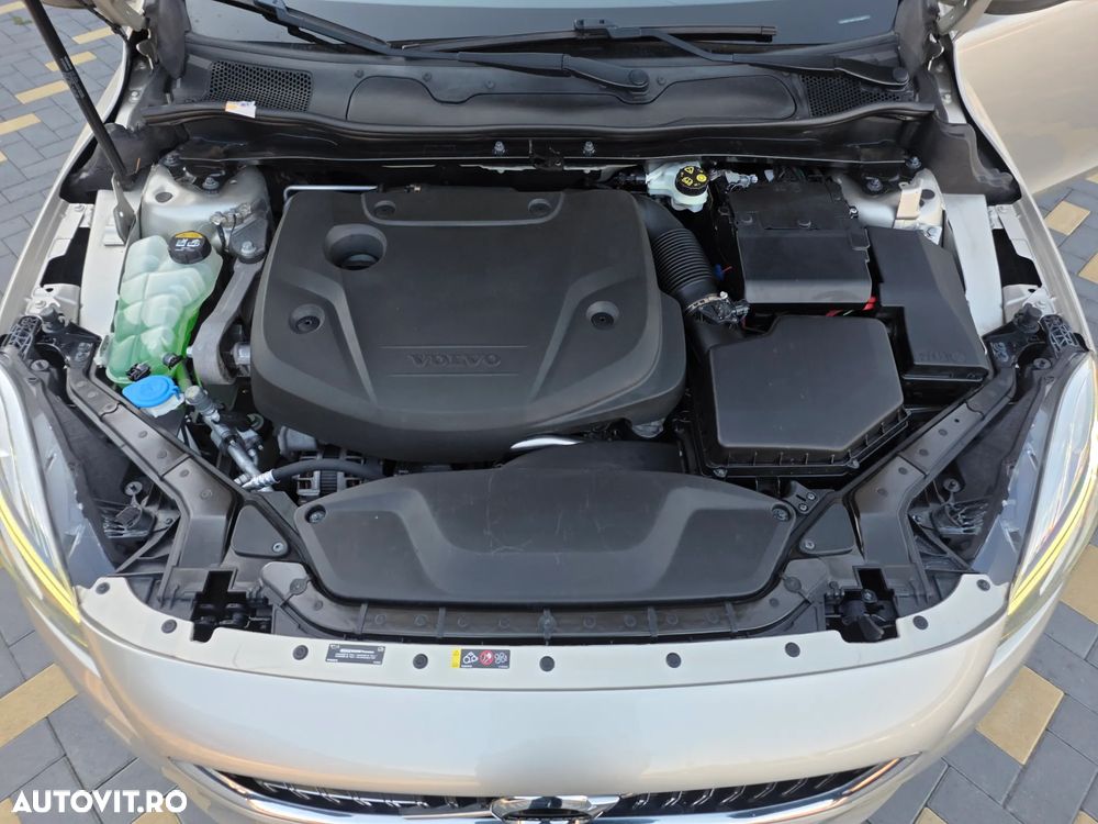 Volvo V40 D2 Aut. Momentum - 19