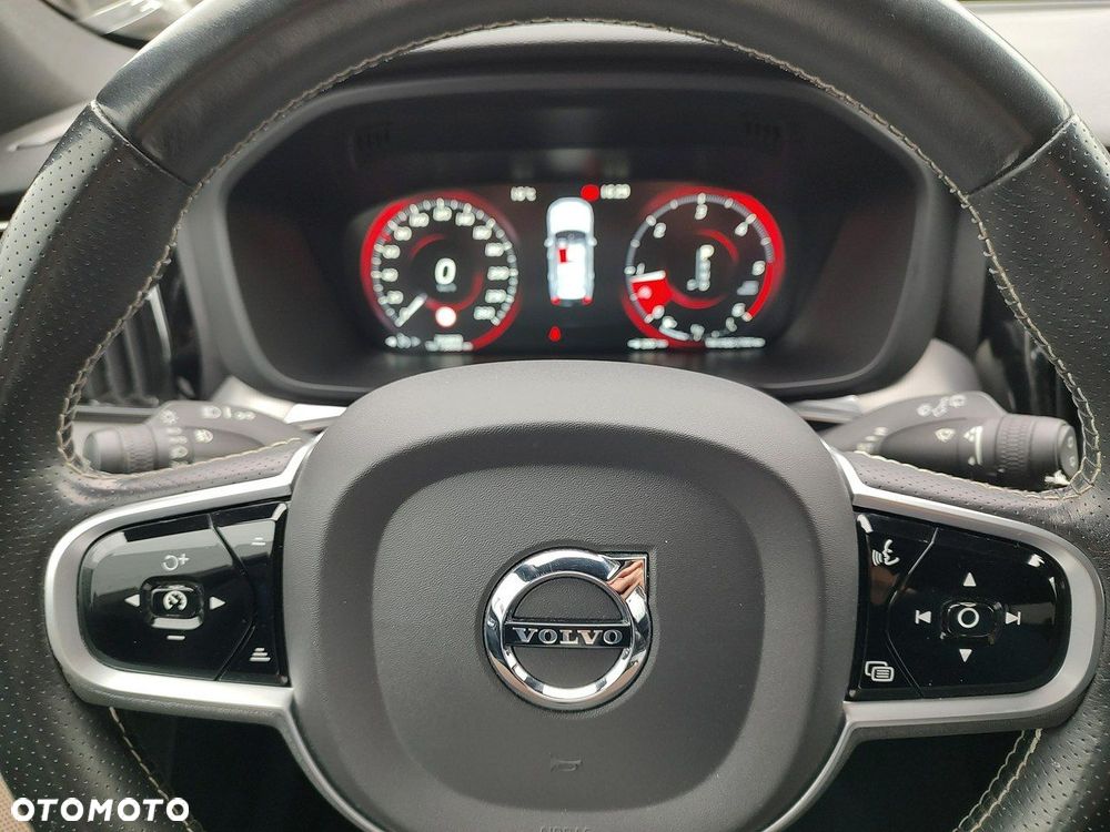 Volvo XC 60 D4 R-Design - 14