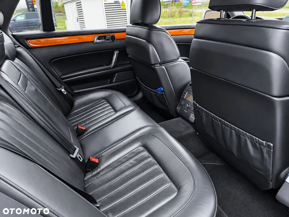 Volkswagen Phaeton 3.2 V6 4Mot L (5 os.) - 6