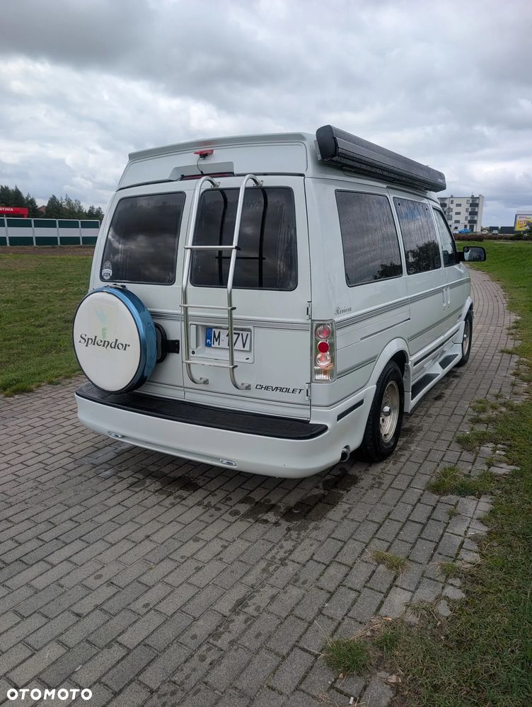 Chevrolet Astro - 2