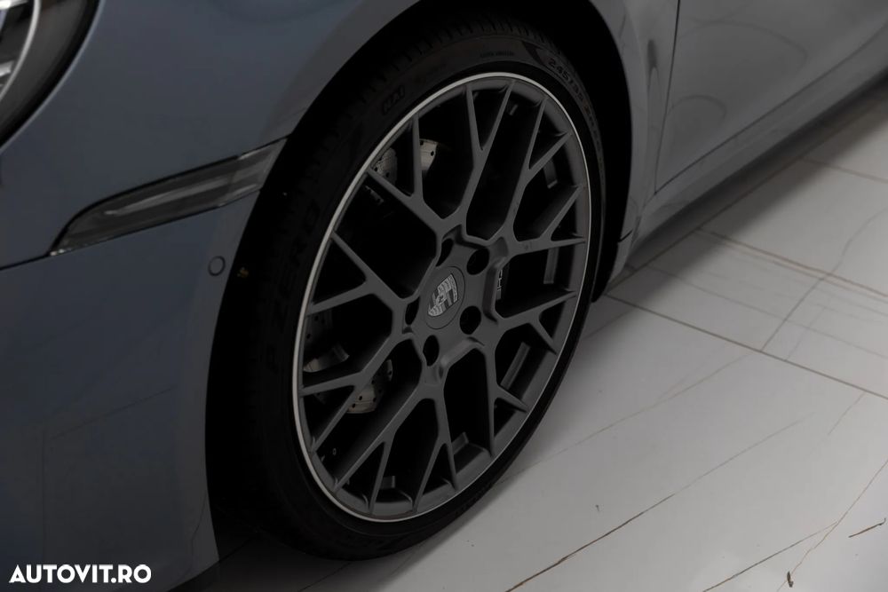Porsche 911 Carrera PDK - 11