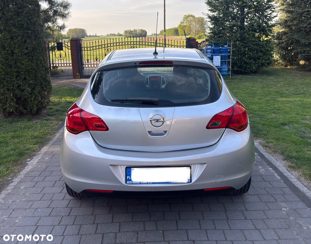 Opel Astra 1.6 Innovation - 4