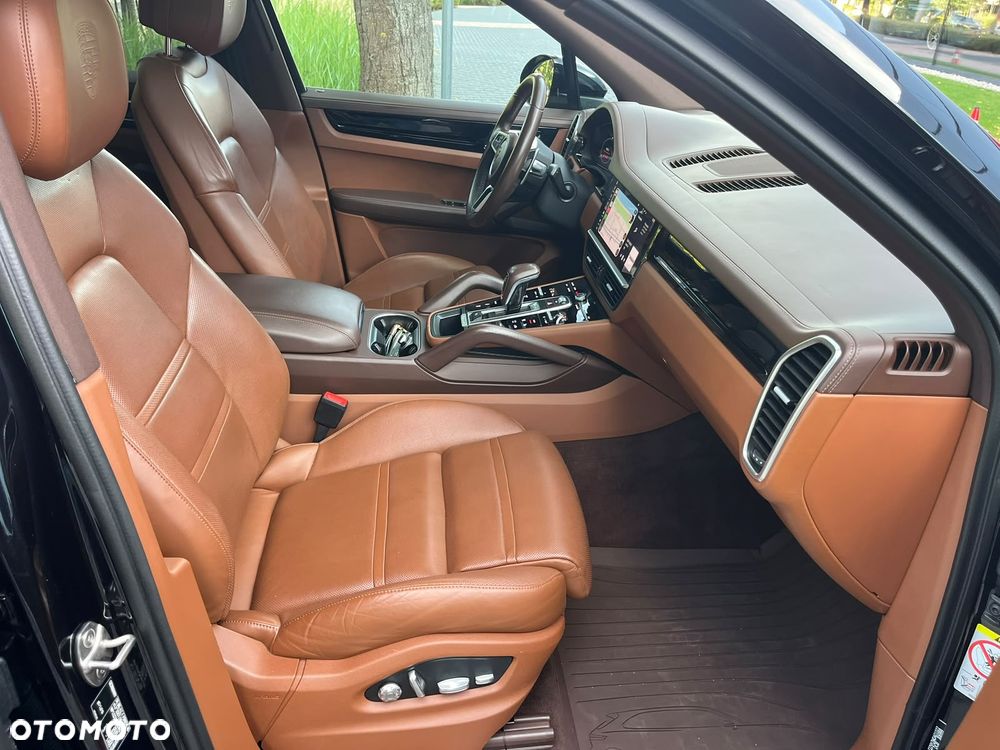 Porsche Cayenne Platinum Edition - 15