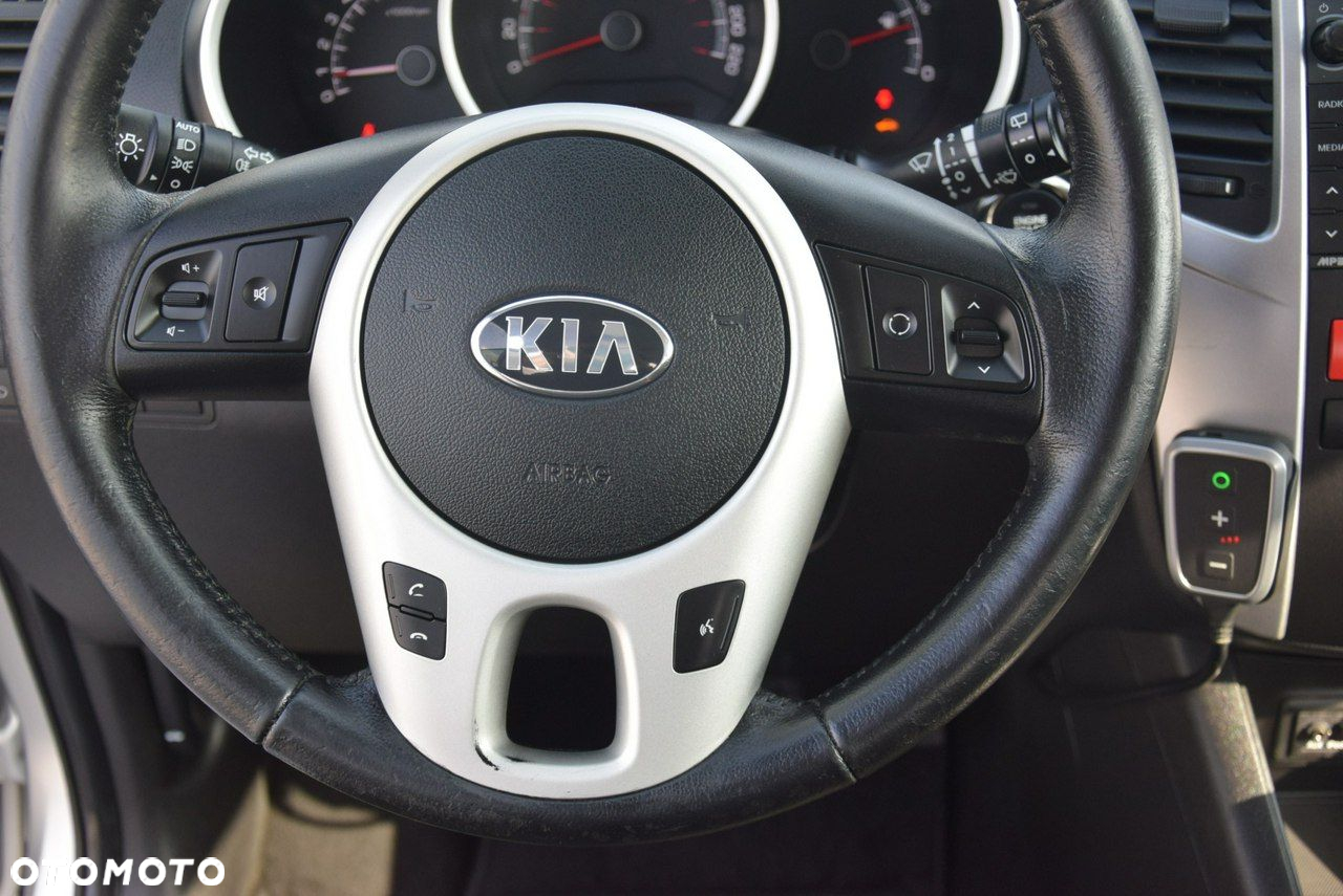 Kia Venga 1.6 CVVT Automatik Fifa World Cup Edition - 25